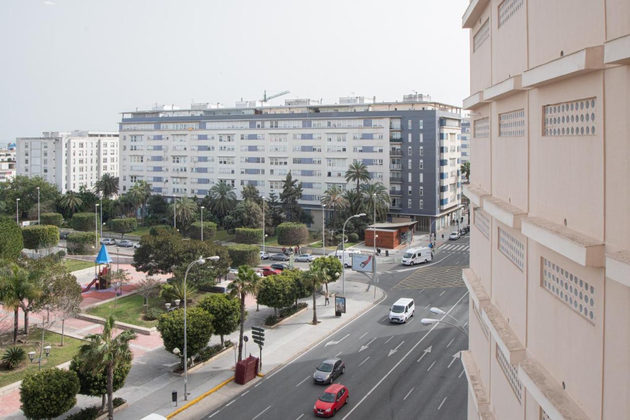 Apartamento Malibu Cadiz Playa Exteriör bild